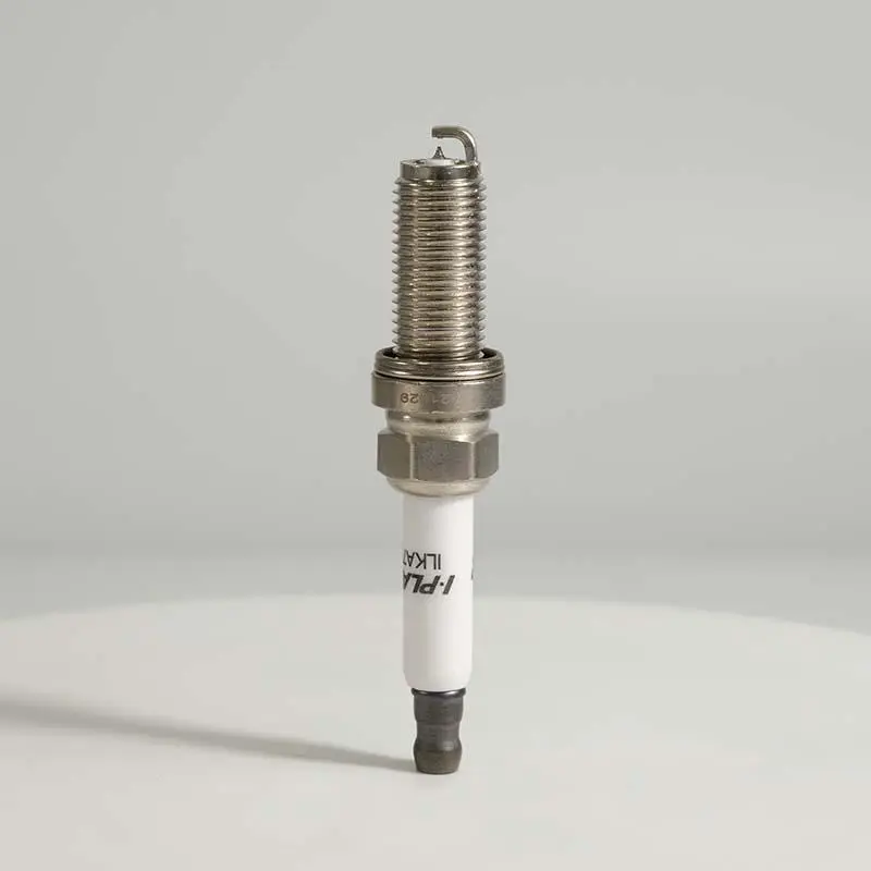 Iridium Platinum Auto Spark Plug ILKAR7C10
